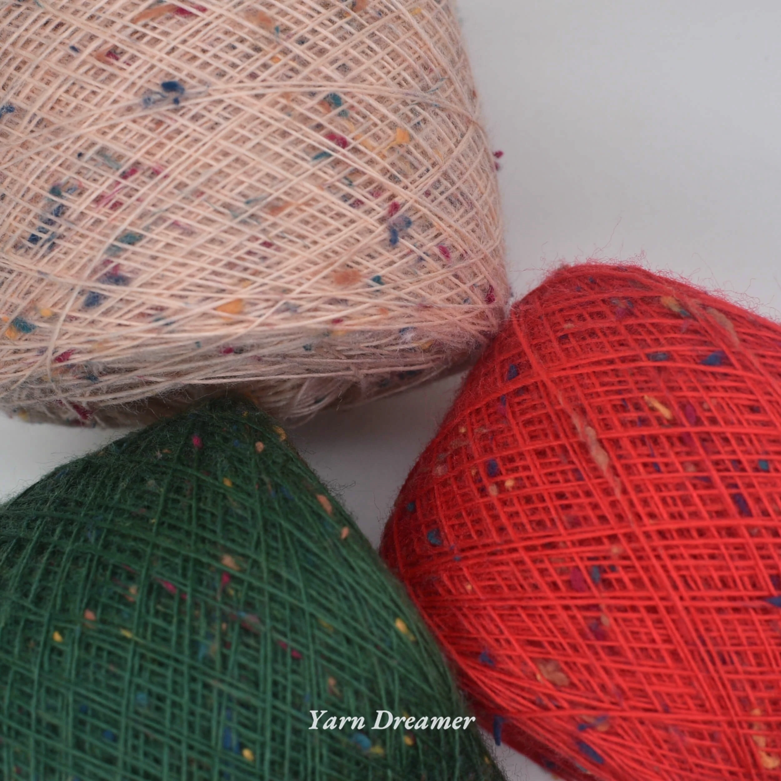 

Christmas Soft Thin Yarn for Crochet Thread Red Green Fluffy Cotton Yarn 100g Wool Yarns for Knitting and Crochet Craft supplies