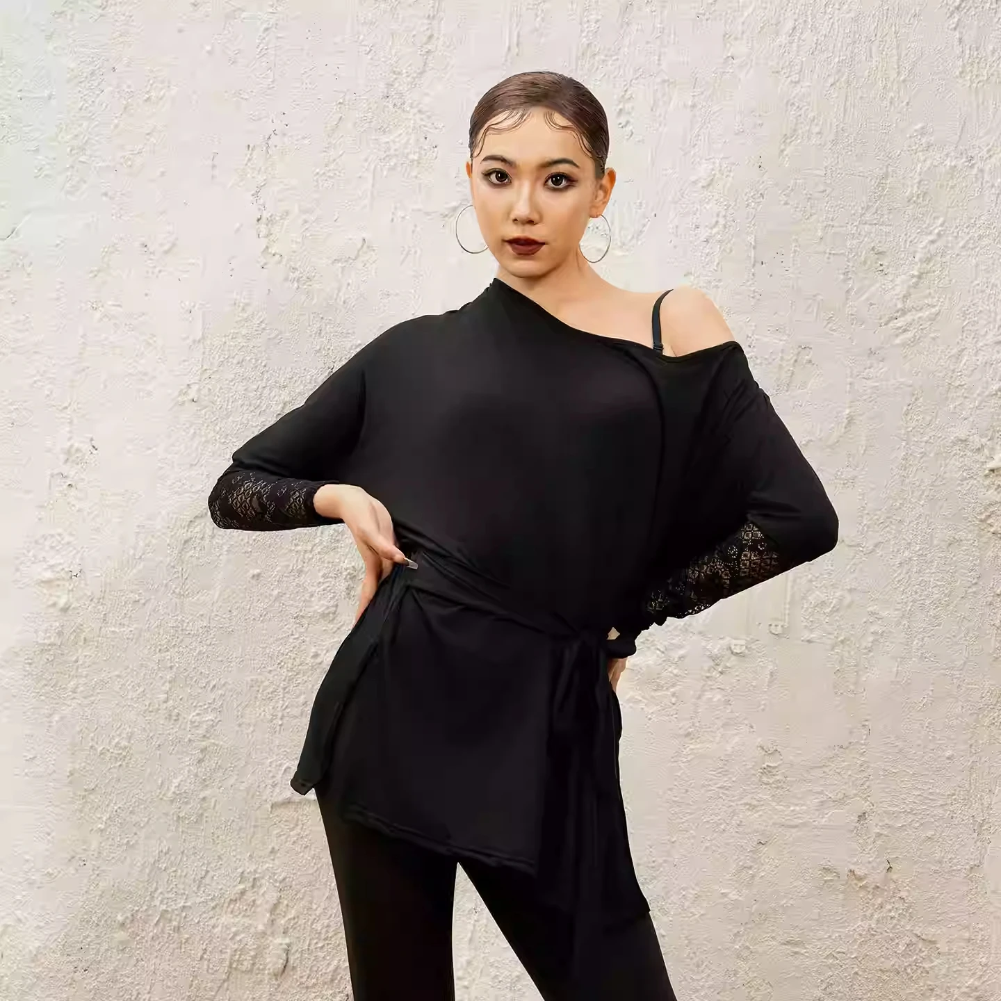 

2025 Latin dance performance outfit sexy lace long sleeved sloping shoulder top for adult women tango chacha samba practice tops