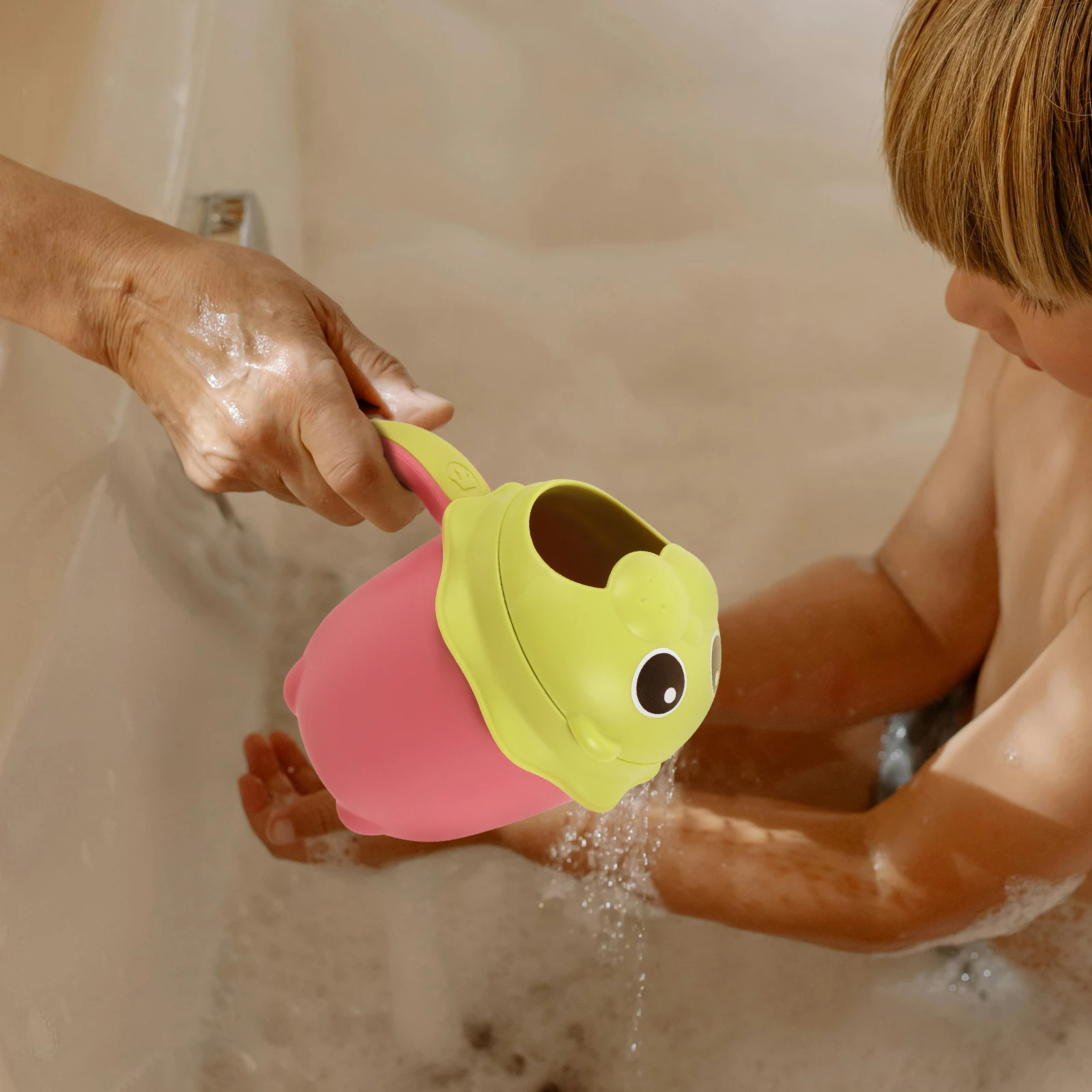 

Children Shampoo Rinse Cup Large Capacity Bath Water Pourer Red Toddler Shower Infant Care Accessories