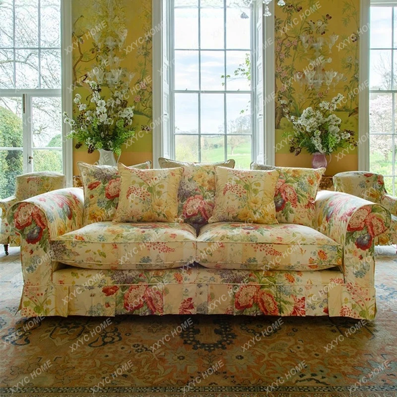 

Средневековый тканевый диван в пасторальном стиле с цветочным узором, в деревенском стиле