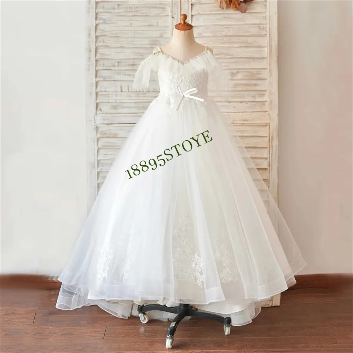 

Kids Aline Lace Appliques Baby Communion Dress Girl Tulle Scoop Party Dress Girl Tulle Cap Sleeves Flower Girl Dress Ball Gown