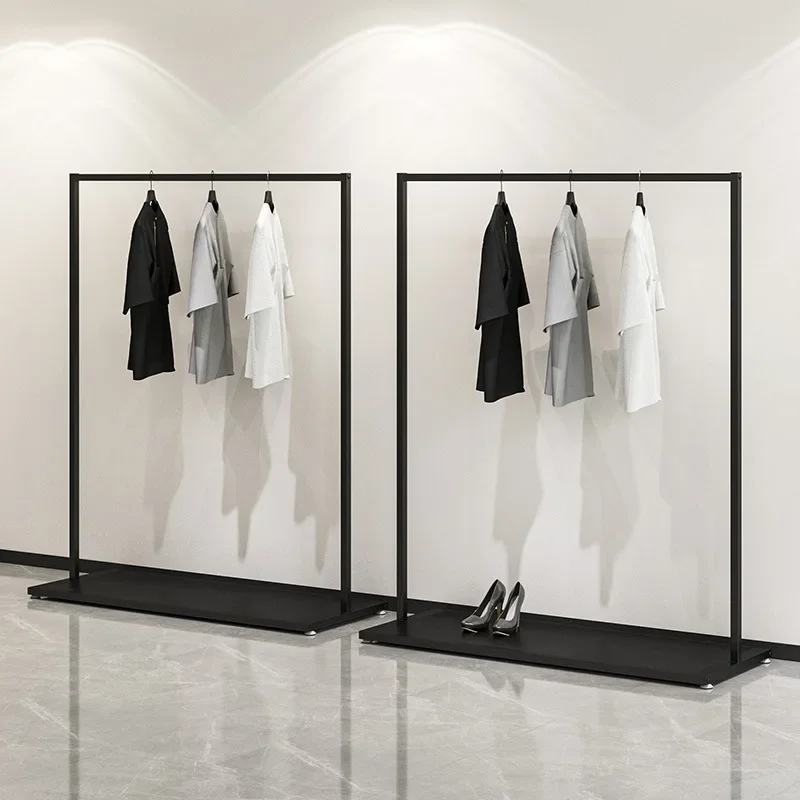 Clothing store display rack simple black floor-to-ceiling hanger men's and women's clothing buyer's store Nakajima
