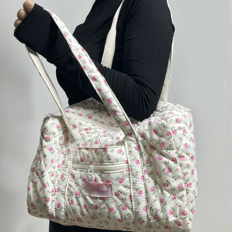 2026 New Style Large Capacity Short-distance Travel Girl's Single Shoulder Bag Diamond Pattern Embroidered Tote Bag Lightweight
