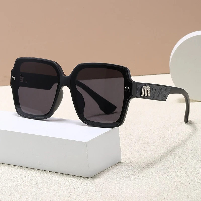 

2025 Korean Style Sunglasses - Leather Leg Frame UV400 Protection Oversized Trendy