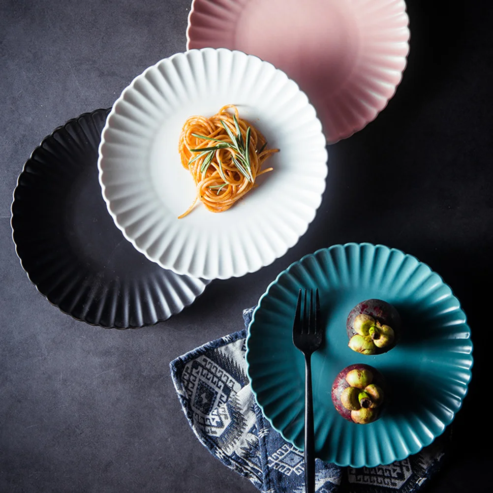 

Chrysanthemum Ceramic Snack Plate Black Stylish Painted Pattern for Serving Cake Sushi Pizza Dessert Tray Kitchen Tableware