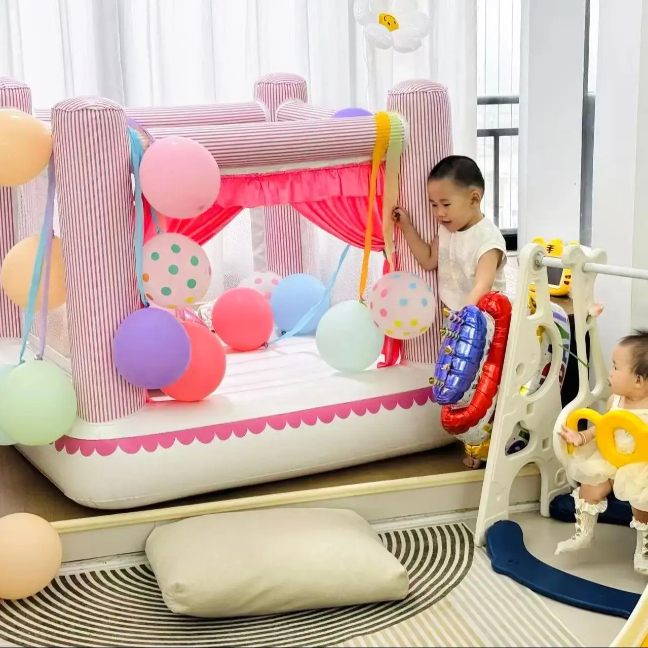 Pink Bounce House Birthday Gift 1-6 Years Old PVC Mini Inflatable Castle Children's Toy Castle