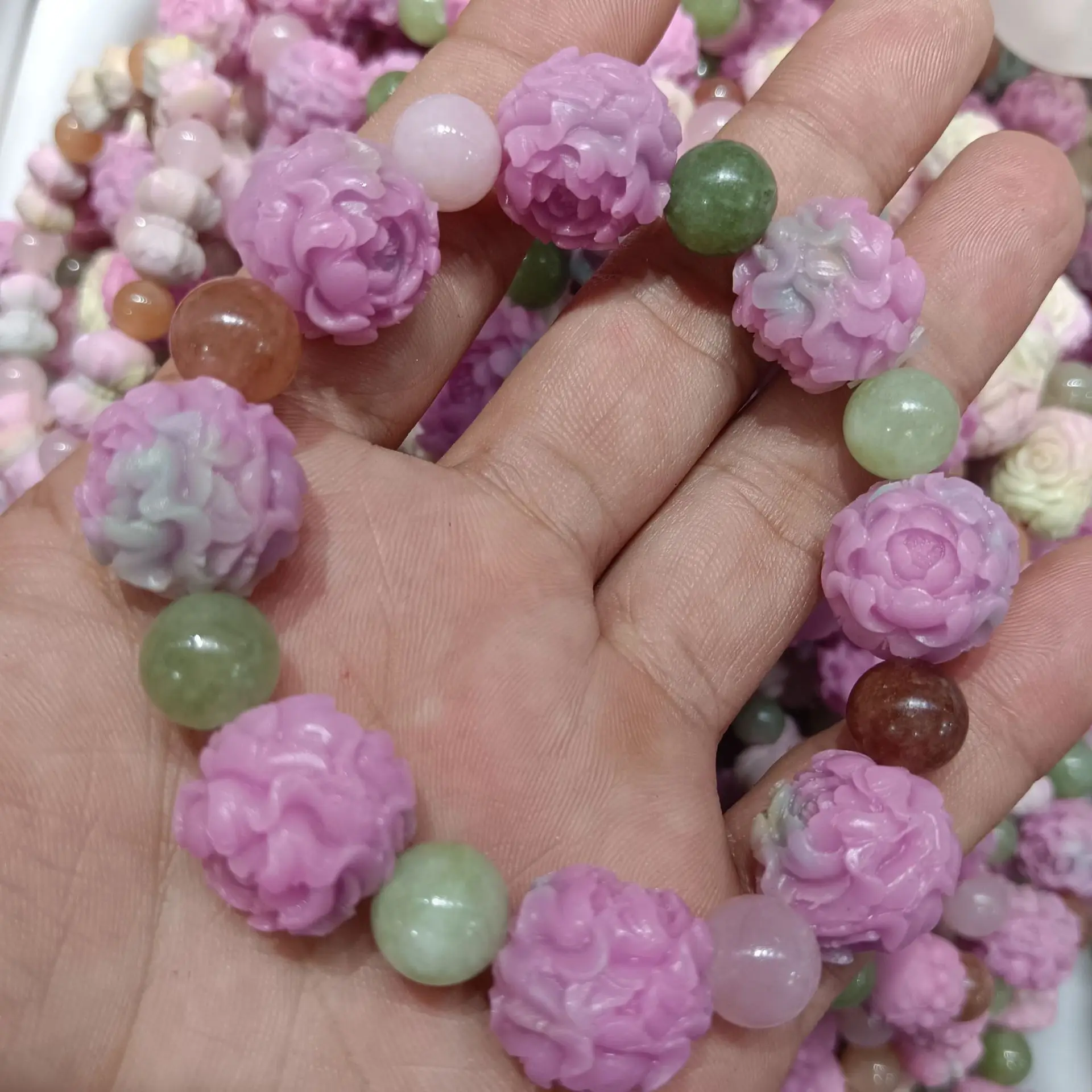 

Natural Salt Source Peach Blossom Pink Agate Strings Three-dimensional Carving Blossom Wealth Jewellery Ladies Fashion Gift
