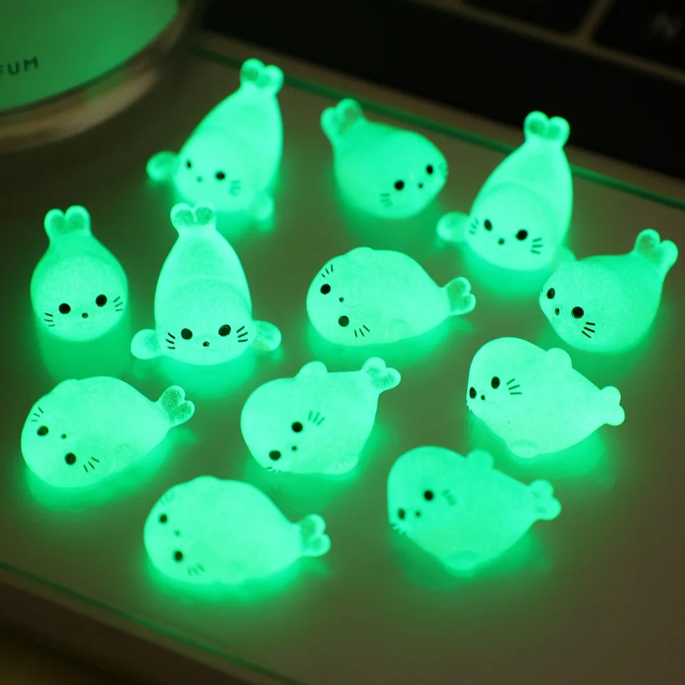 4/20PCS Mini Luminous Resin Ornament Cute Blue Seal Pup Glow Micro Landscape Figurines Home Garden Fishbowl DIY Gifts Decoration