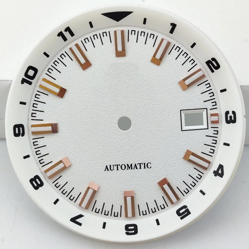 High-end Hot New Exquisite 36.5mm Dial Suitable NH35 Movement Green Luminous Watch Dial Calendar Dial Modification Accessories