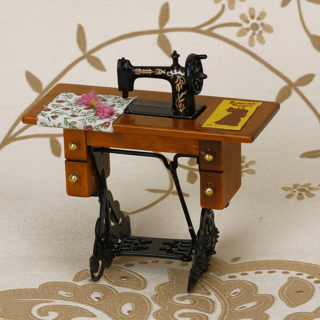 Miniatures Mini Retro Sewing Machine Set /12 Dollhouse Decor Accs