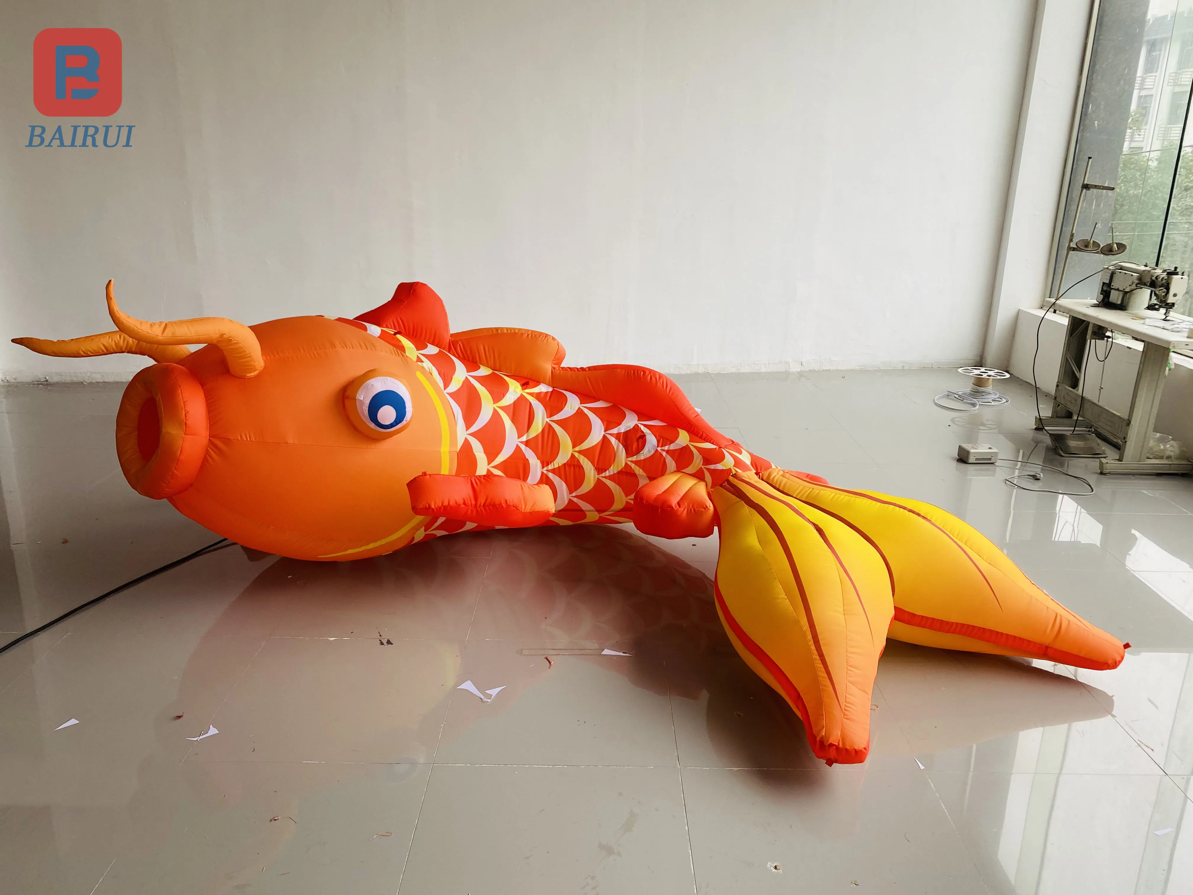 Large inflatable goldfish simulation of koi carp gas model shopping area festive opening atmosphere decoration planning