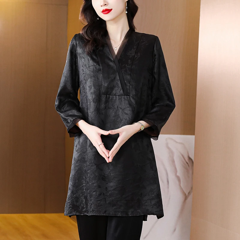 Autumn Black Silk Jacquard Long Sleeve V-Neck Blouses Women Fashion Light Casual Top Coats 2024 New Korean Elegant Loose Shirts