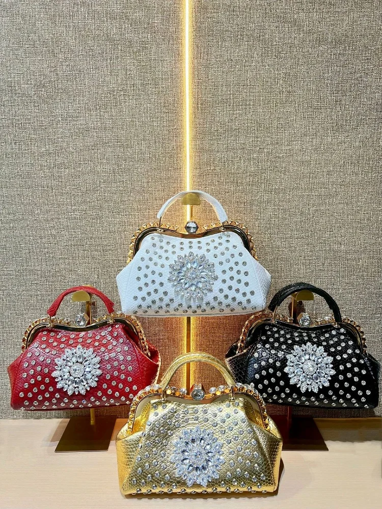 Hoogwaardige textuur strass al - Luxury Bags Level recensie en prijs