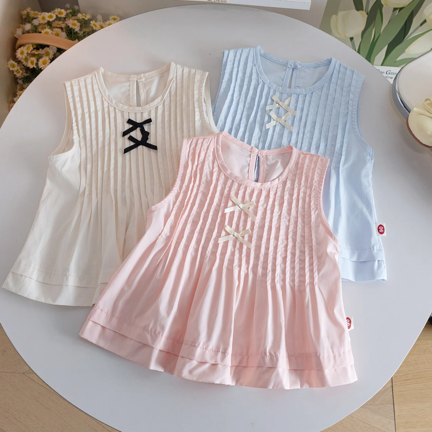 

Children Doll Shirt for Girls Summer 2025 Korean Casual and Versatile Fashion Bow Pleated Sleeveless Top Trendy