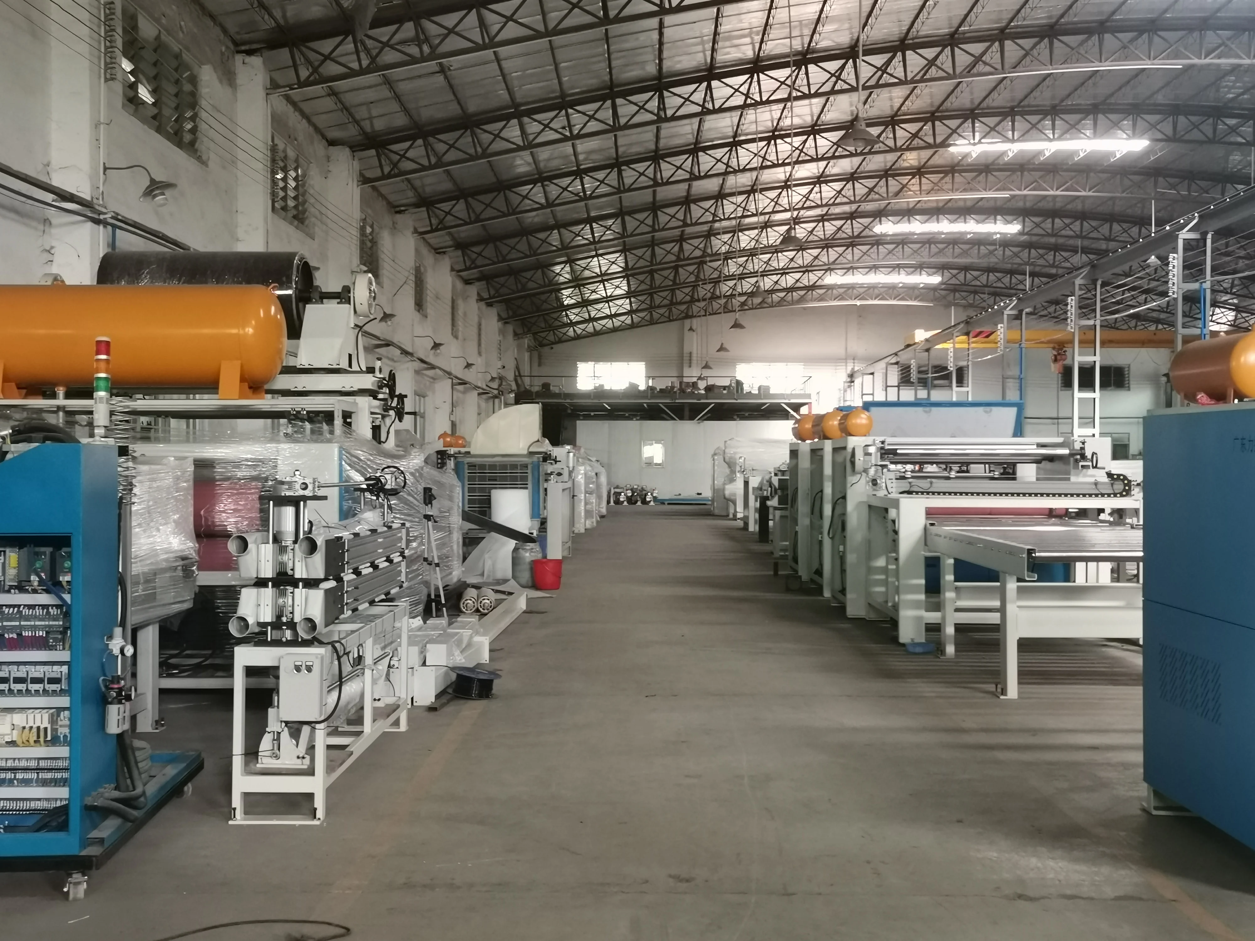 قوانغتشو المصنع مباشرة آلات النجارة آلة الإلتصاق الإلتصاق مفرشة الخشب الرقائقي MDF PVC رغوة مجلس آلة لصق