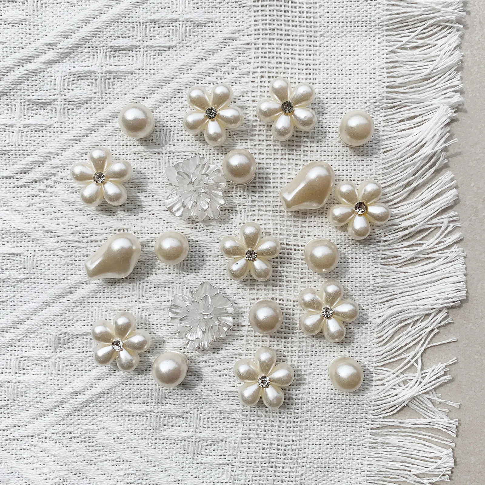 20pcs/set White Flower Series Shoe Charms, Detachable Plastic Accessories, Suitable for Sandals, Perfect Fashion Accessory for F