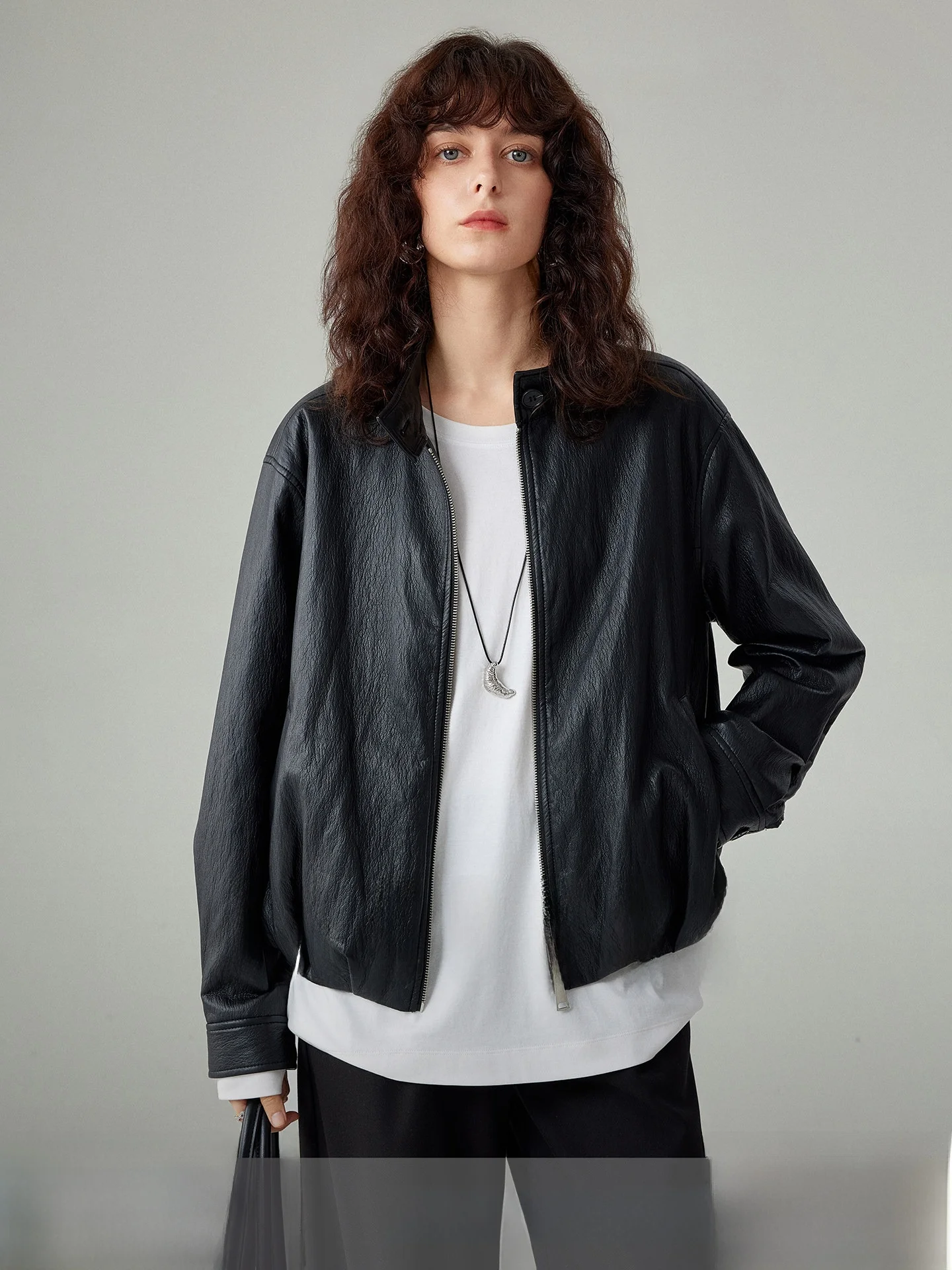 

Ecological PU Leather Jaet ort Sle Women's Faionable Casual Outerwear Zipper Closure Long Sve No Collar Design