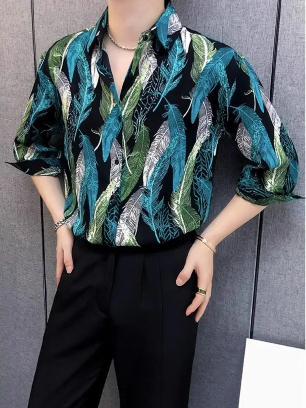 

Мужская рубашка свободного кроя с принтом в стиле ретро и цветочным узором, летняя модная молодежная рубашка, не требующая глажки.