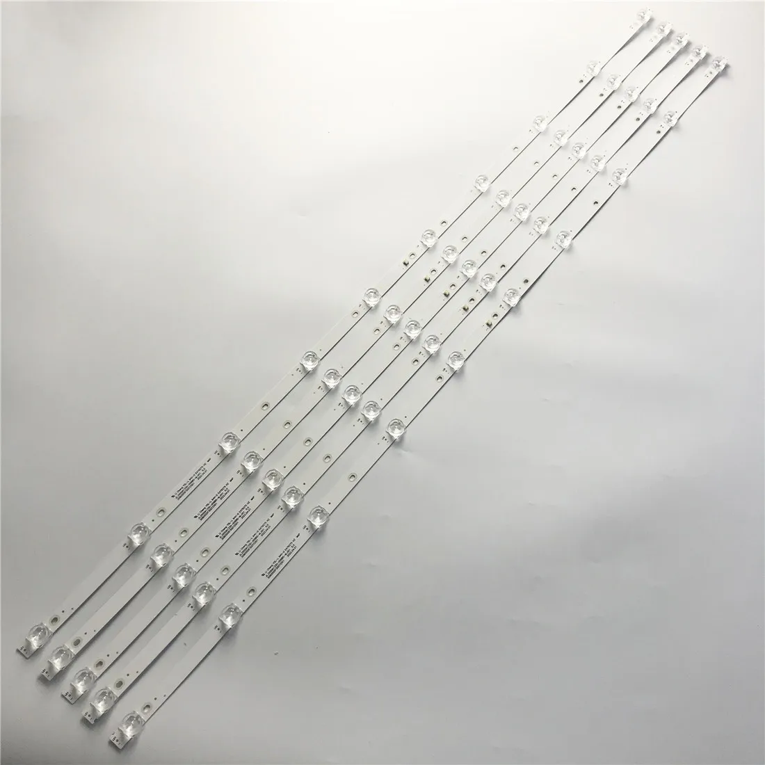 

LED Backlight strip 10 Lamp for JL.D550A1330-006BS-M 3080555F30DTZ001 SMT55N30UC2M1B1 55DM7700