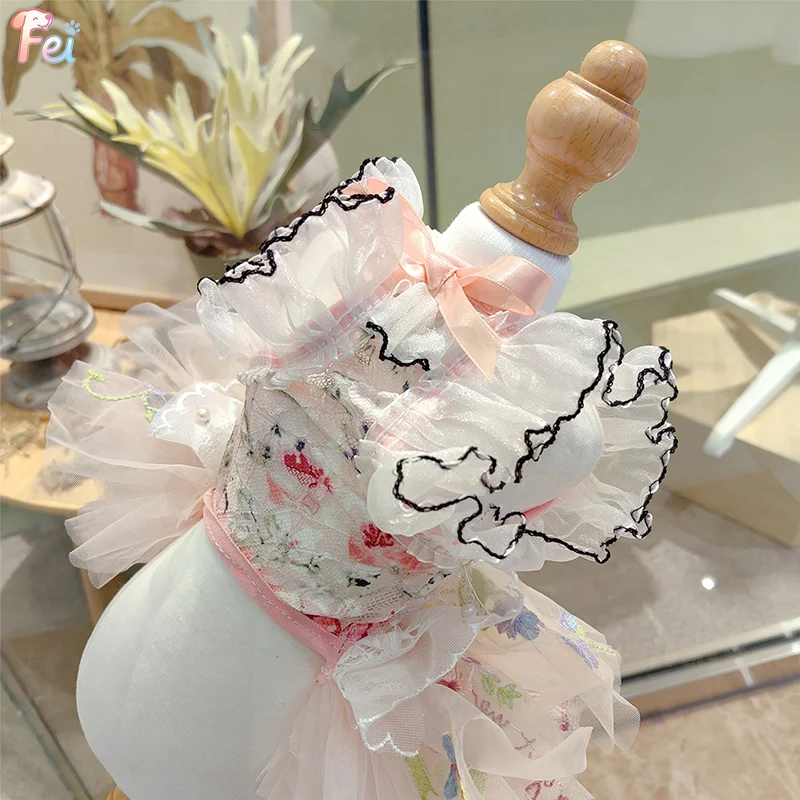ملابس فاخرة من الدانتيل مُزينة بنقشة الزهور للكلاب فساتين صيفية للجرو ملابس للحيوانات الأليفة ملابس للكلاب ملابس تنورة للحفلات ملابس للكلاب