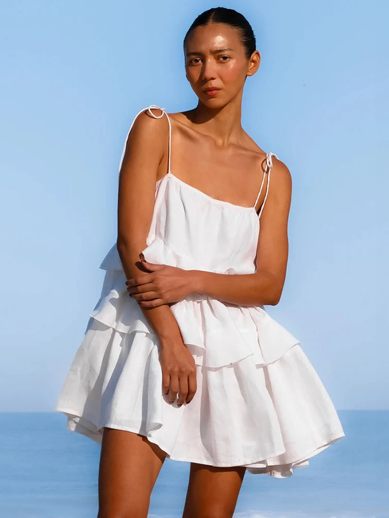 Mcsz mini vestido branco com alça espaguete, feminino, em camadas, plissado, curto, verão, estilo coreano, fofo, praia, férias