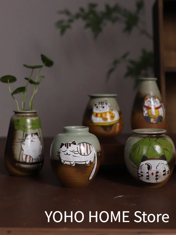 

Jingdezhen Hand-Painted Ceramic Small Vase With A Playful Cat Design, Underglaze Color, Tea And Dining Table Decoration,
