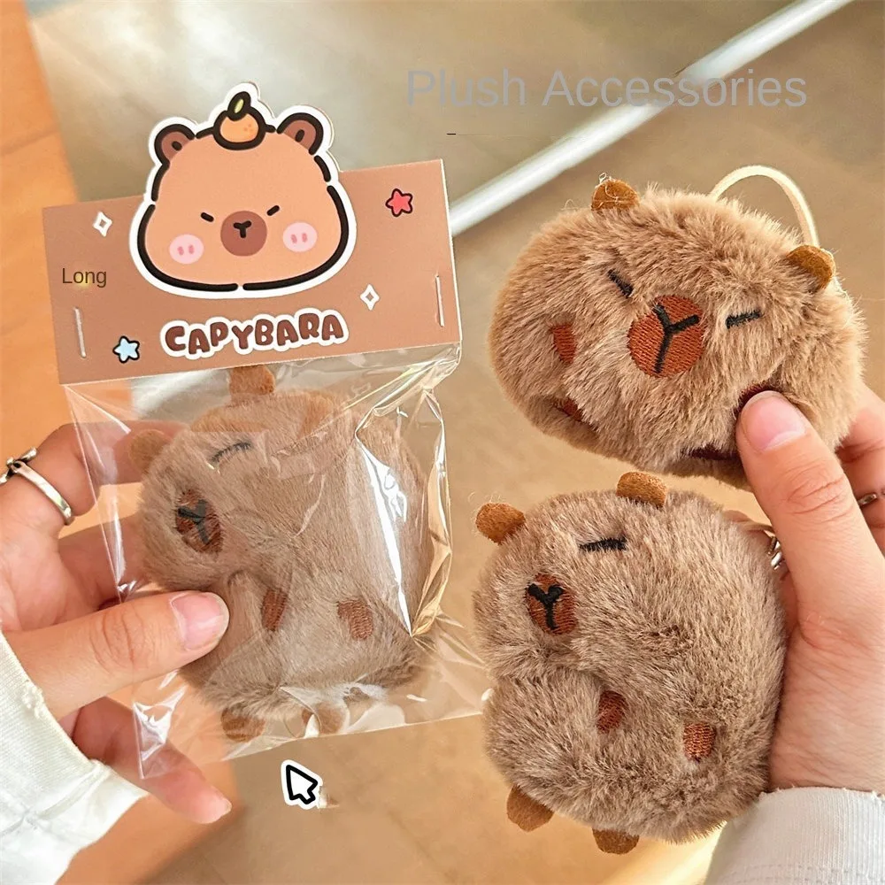 Kreatywny pluszowy brelok do kluczy Capybara Cartoon Bag Pendant Capybara Doll Brooch Fluffy Animal Doll Breloczek do kluczy Mężczyźni Kobiety