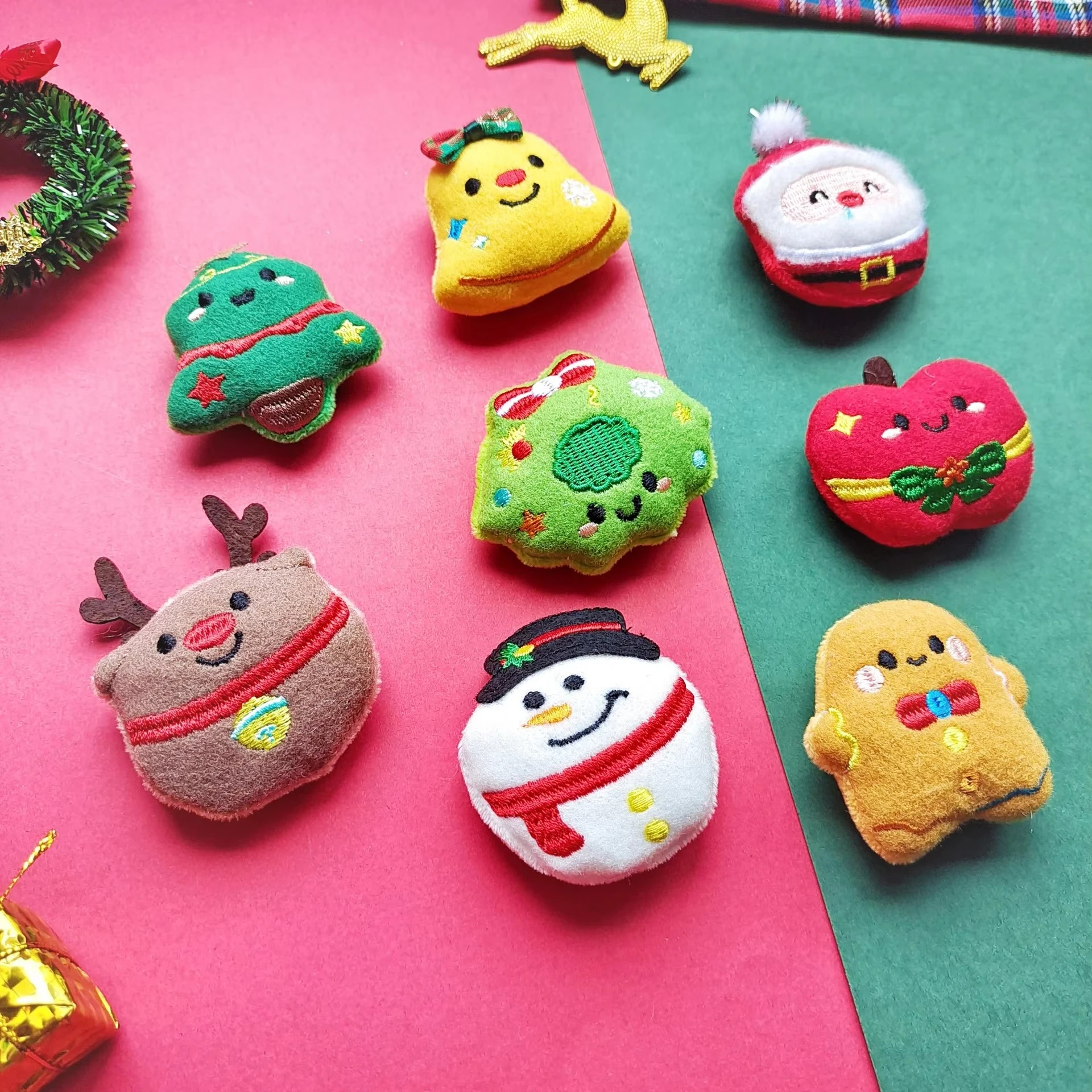 Brooch Pin Christmas Plush Cartoon Snowman Reindeer Bell Bag Hat Shoe Scarf Decoration Accessory Multicolor Lightweight