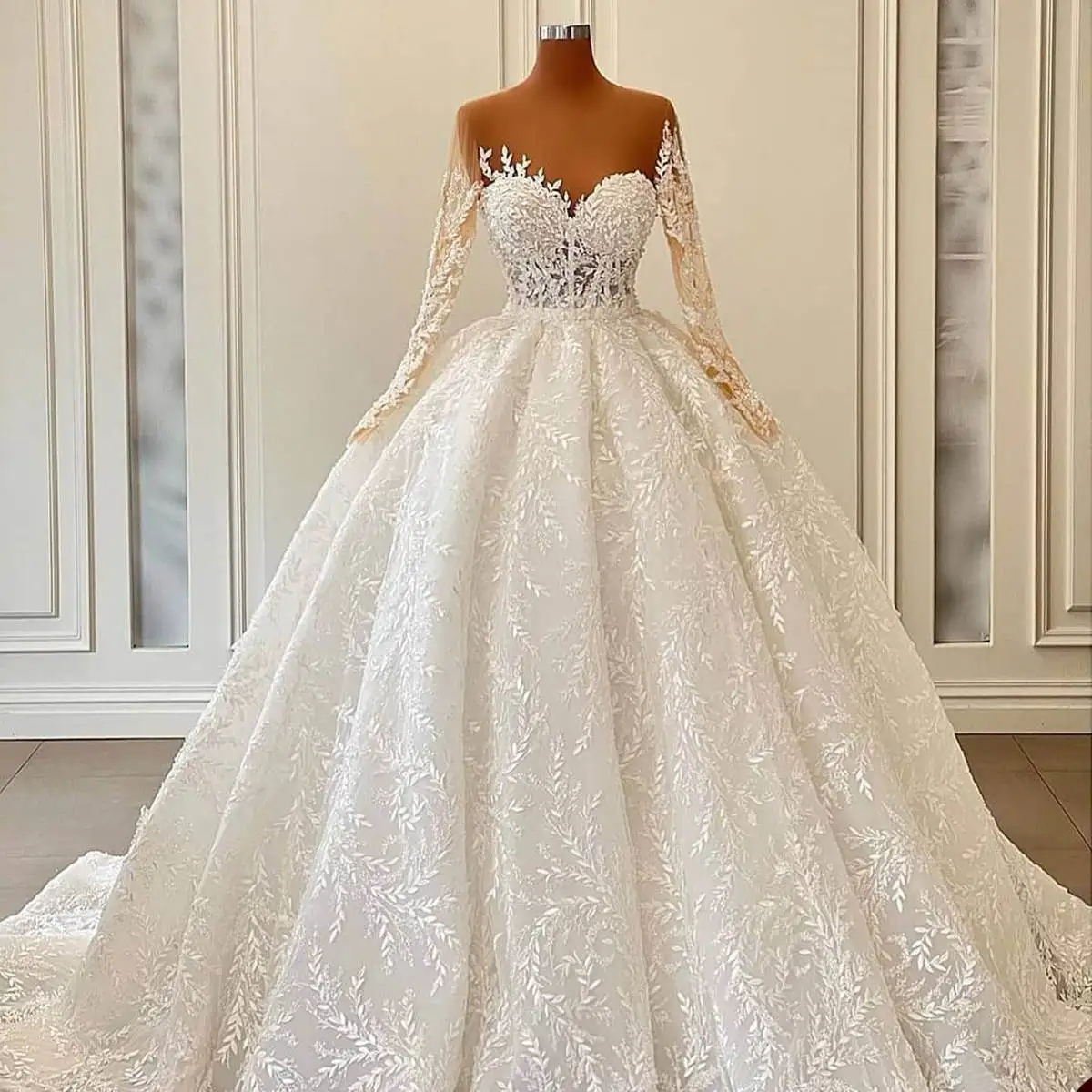 Vestido de casamento clássico para mulheres, decote transparente, mangas compridas, vestido de noiva, lantejoulas, apliques de renda, trem de varredura, vestidos personalizados