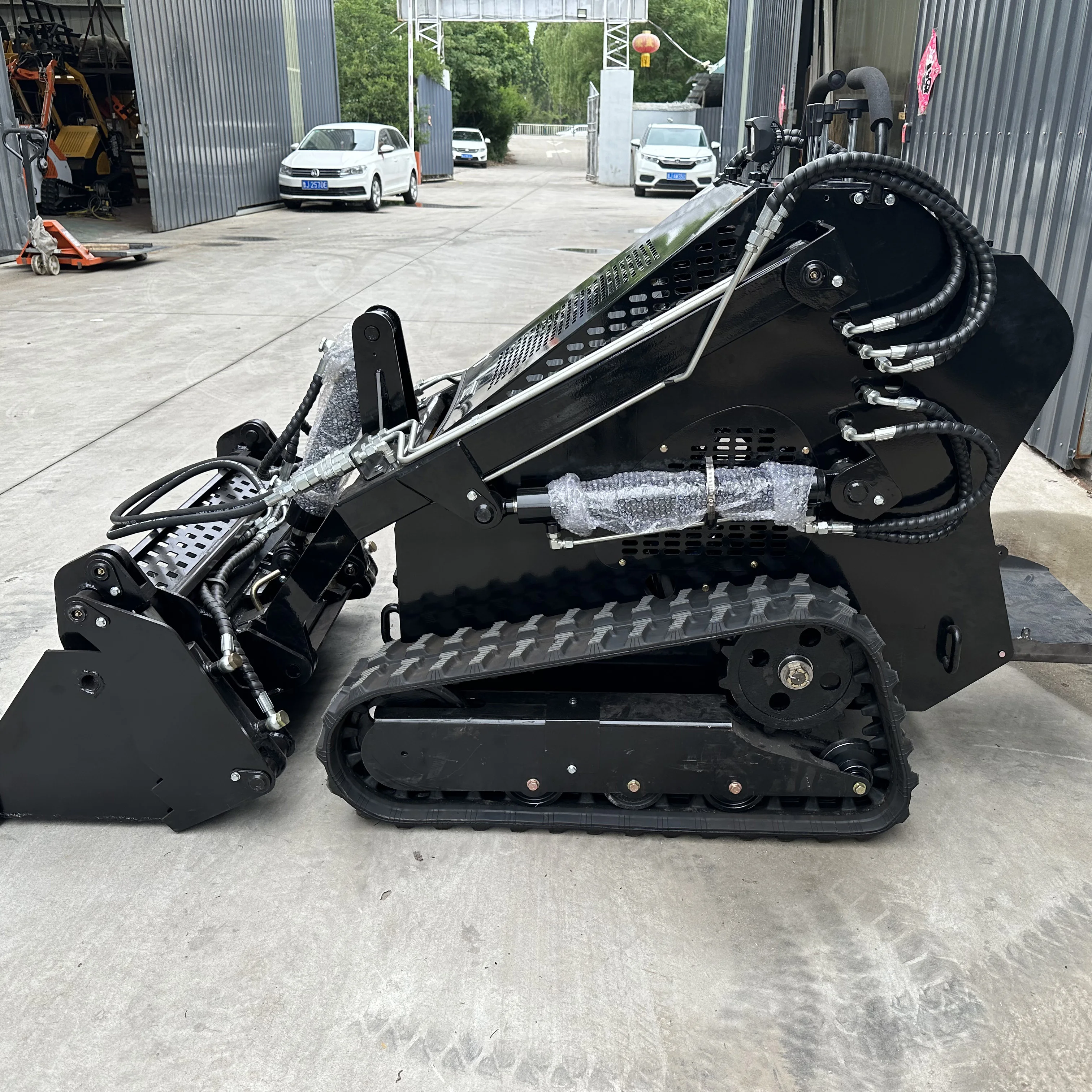 Small Sliding Loader Mini Bulldozer for Construction Engineering Made in China