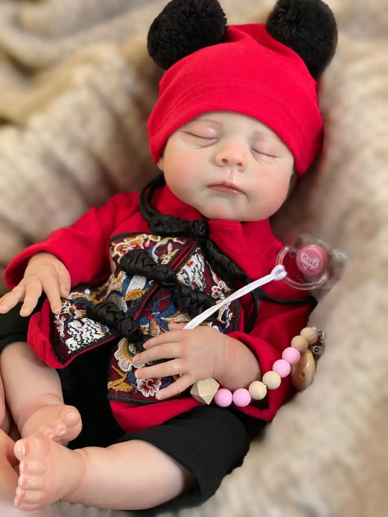 

Saskia 19-Inch Adorable Sleeping Reborn Doll Eric in Tang Suit Full-Body Silicone Vinyl Girl 3D Painted Realistic Newborn Bebe