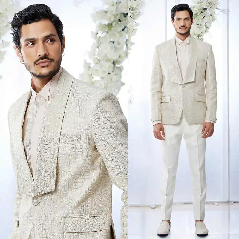 

Classic Striped Mens Suit 2 Pieces Jacket PantsShawl Lapel Party Special Occasions Customized Plus Size