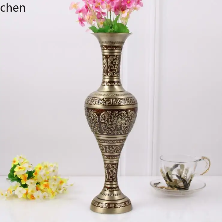 Large bronze metal vases, vintage tabletops, and artificial flowers are used for room decoration, H38cm，HP015