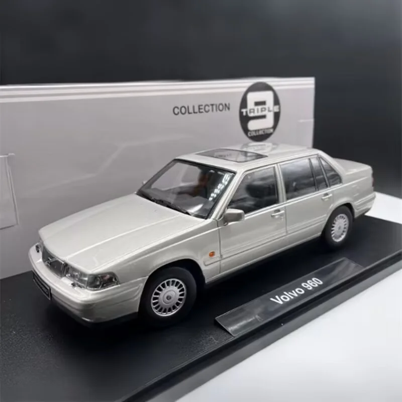 

1:18 Volvos 960 Alloy Classic Luxy Car Model Diecast Metal Retro Old Car Vehicles Model High Simulation Collection Kids Toy Gift