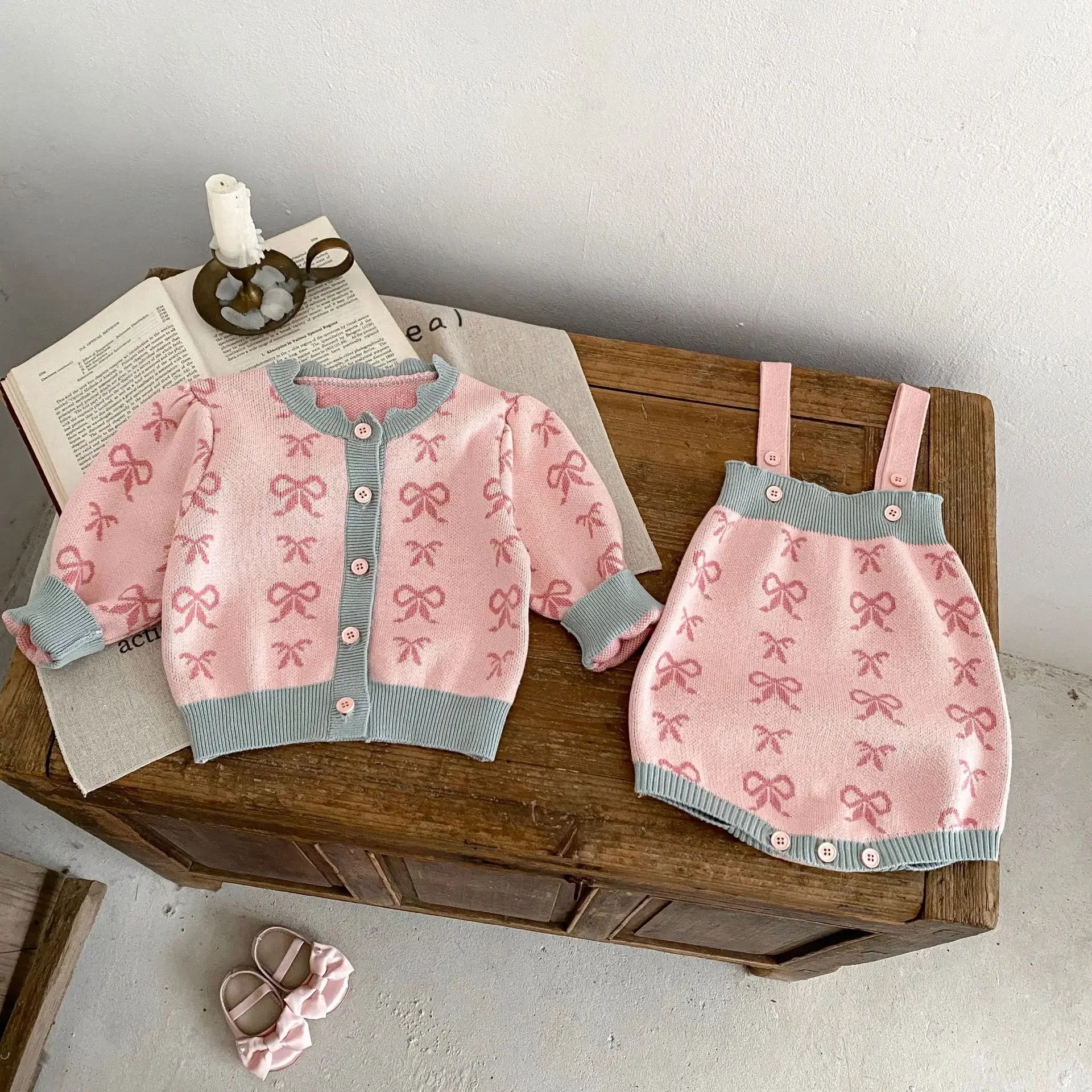 

0-3 Y 2024 Autumn Baby Girls Clothes Suspenders Knitted Bodysuit Infant Girls Bow Jacquard One Piece Matching Sweater
