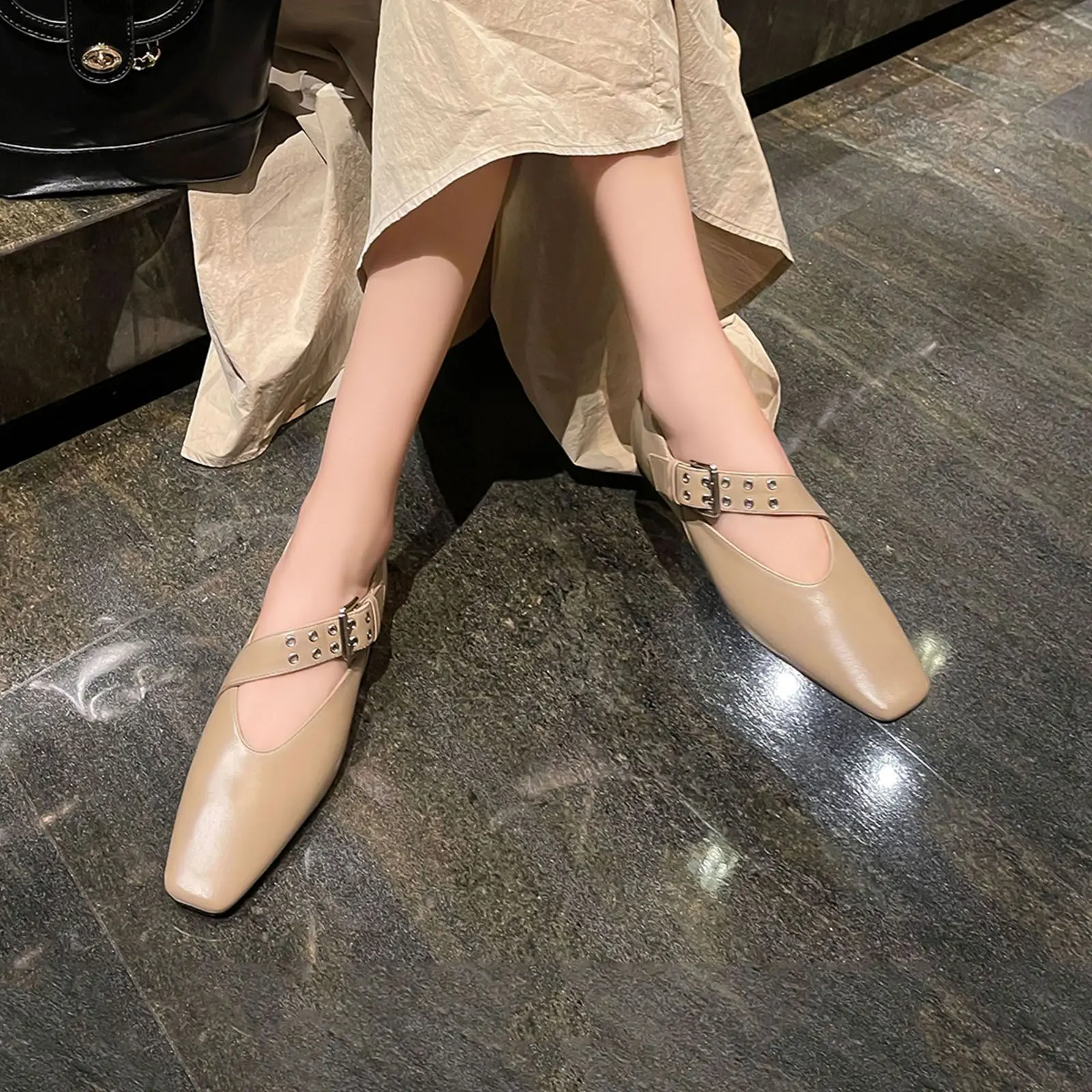 

Arden Furtado Spring cowhide Belt buckle commute large size Flat shoe square toe word-cingulate Increased Internal Single shoe