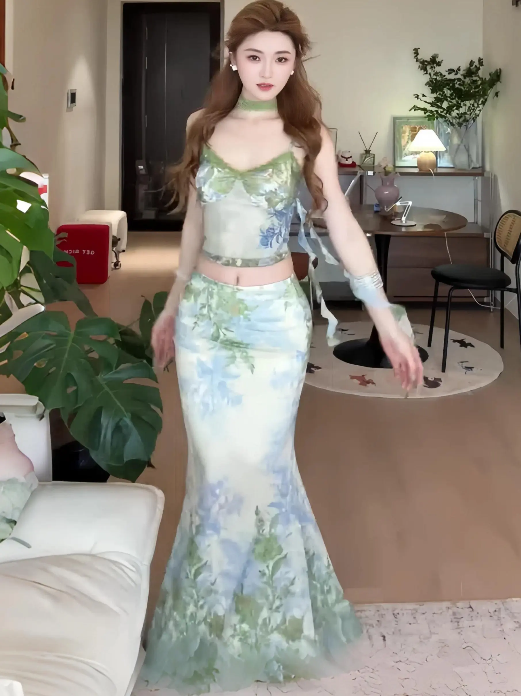 طقم نسائي صيفي من ثلاث قطع بأسلوب صيني عتيق يتكون من توب بحمالات وتنورة ذيل السمكة، أنيق وجذاب، مصنوع من ألياف البوليستر بأكم...