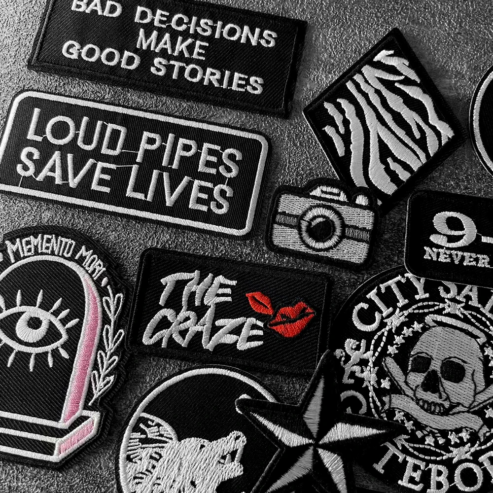 SARCASM لا تنسى أبدًا من ILIKE CATS بقع سوداء بيضاء مطرزة شارات الهبي الحديد على بقع الاطفال للملابس ملصقات التصحيح