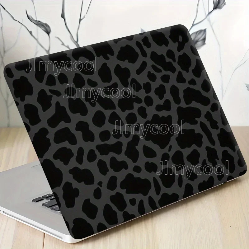 

2 Pieces Laptop Skin PVC Self Adhesive Protective Film Single Use Scratch Resistant for 30.48-39 Cm Laptop Ideal Gift Stickers