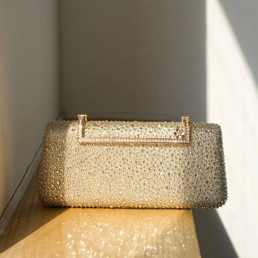 Retro diamond-encrusted metal lock, exquisite bright glitter, fine shines, high-end gorgeous dress, dinner bag