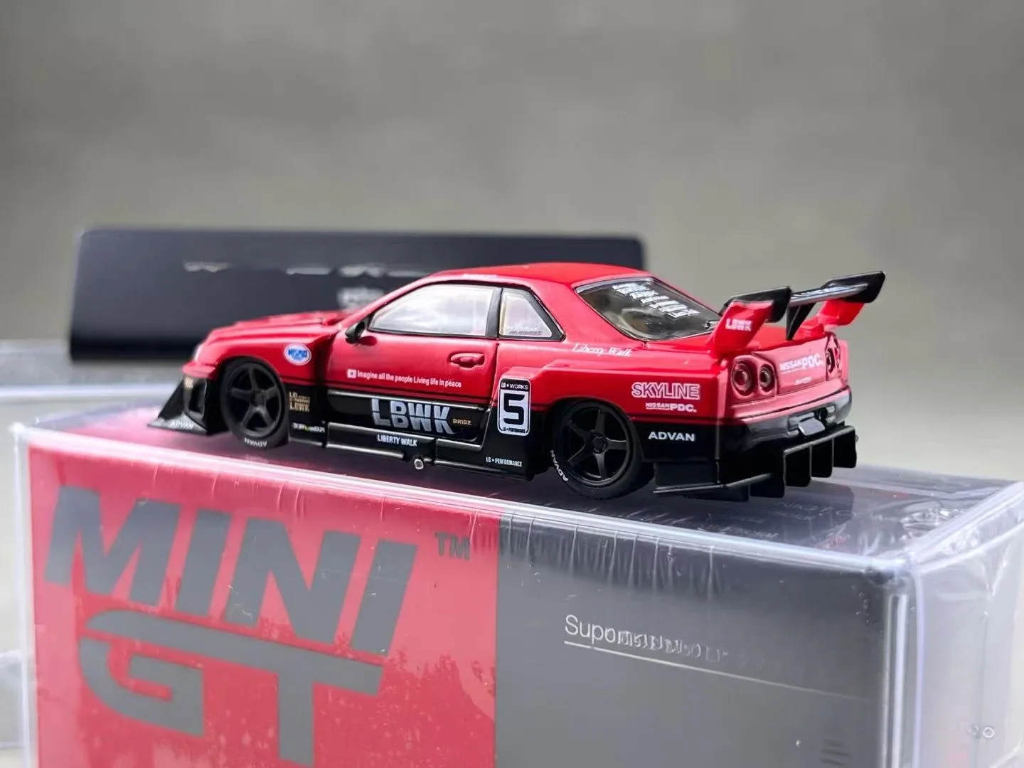MINIGT 1:64 LB-ER34 Super Silhouette SKYLINE Red/Black  Diecast Model Car