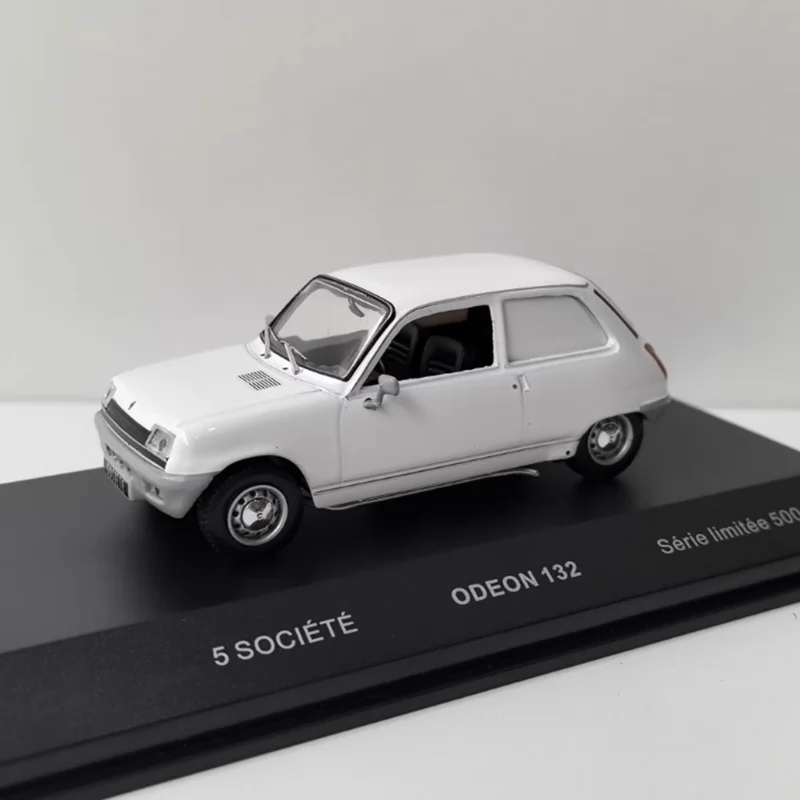 ODEON 1/43 Bilancia 5 SOCIET Lega di Simulazione Modello di Auto Collezione Statica Decorato Giocattoli di Vacanza Regalo di Souvenir