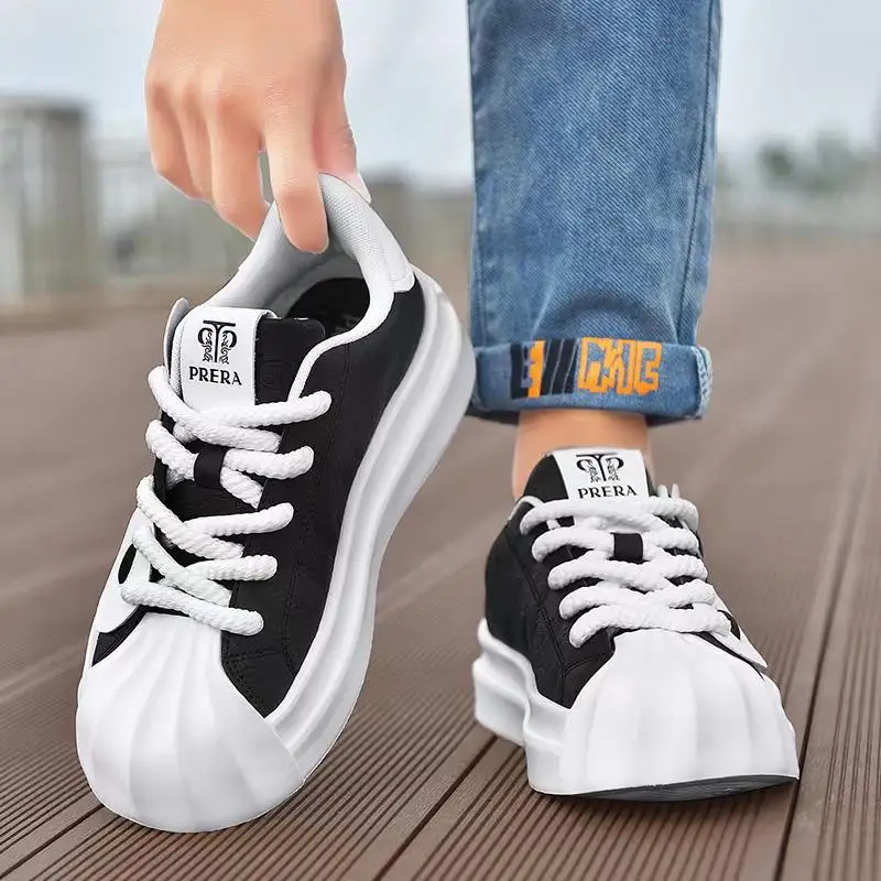 2024 Fashion Four Seasons New Panda Men and Women Board Shoes Lovers Small White Shoes Comfortable Men and Women Sneakers Men