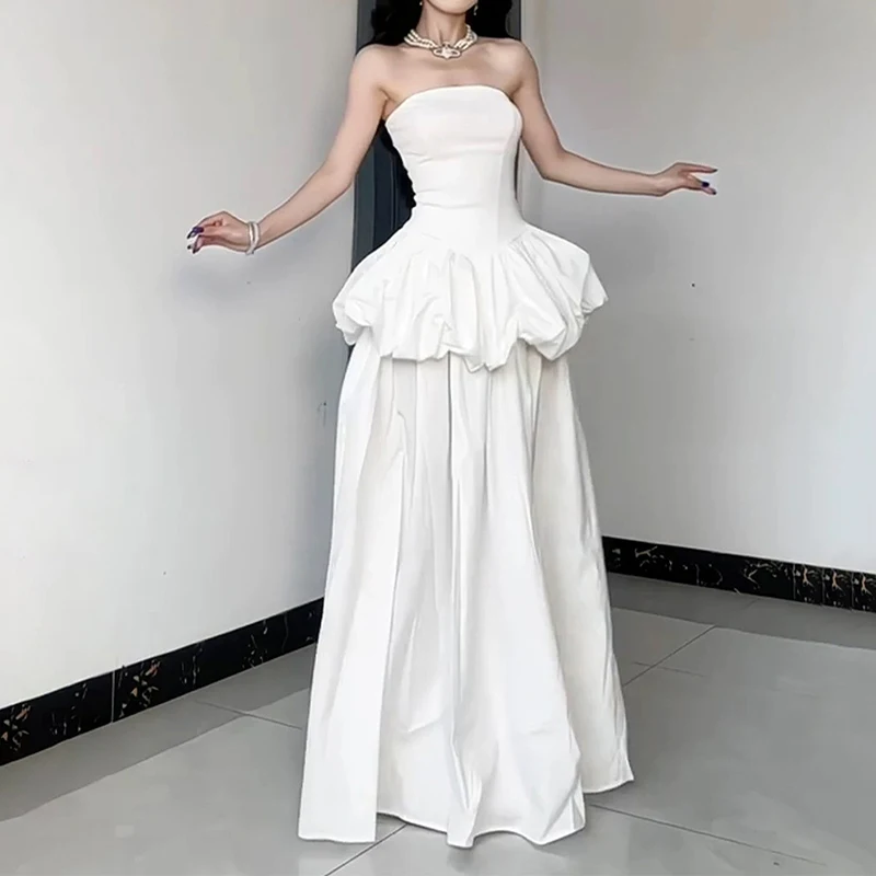 OMSJ ストラップレス バックレス ふわふわフラワーバッド シャーリングトップス + ウエストゴム付きロングスカート ファッション セクシー ソリッドカラー 2 ピース ストリート衣装