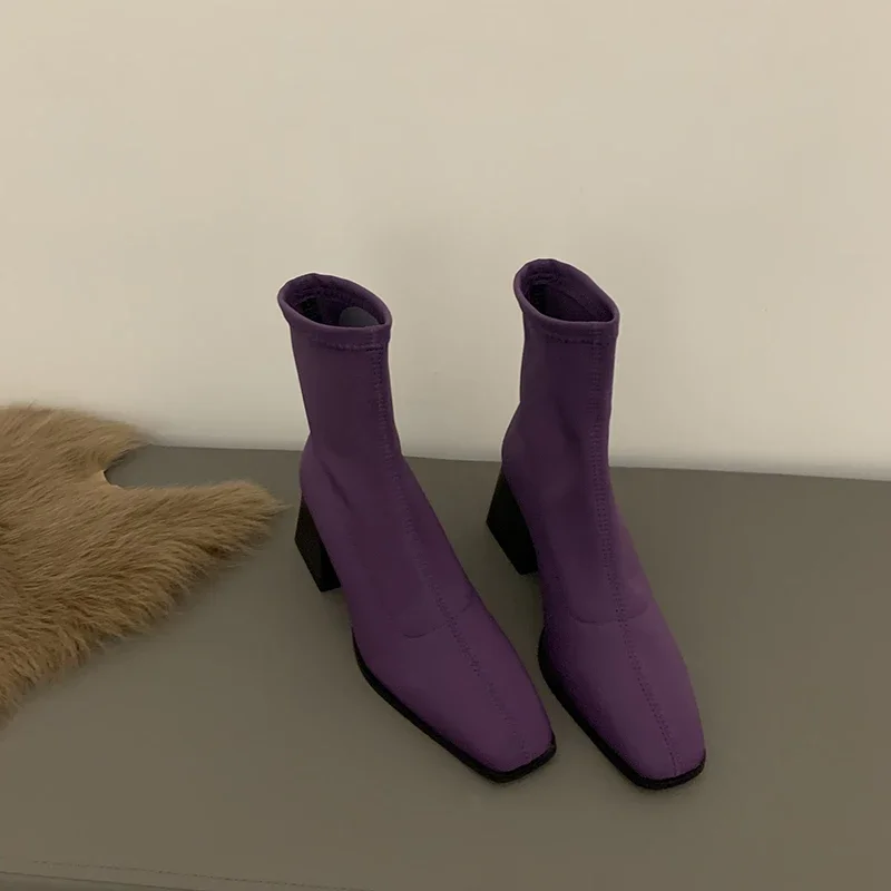 Botas de dedo quadrado estilo coreano para mulheres, sapatos femininos, confortáveis e versáteis, botas nuas femininas, marca elegante, outono, 2024