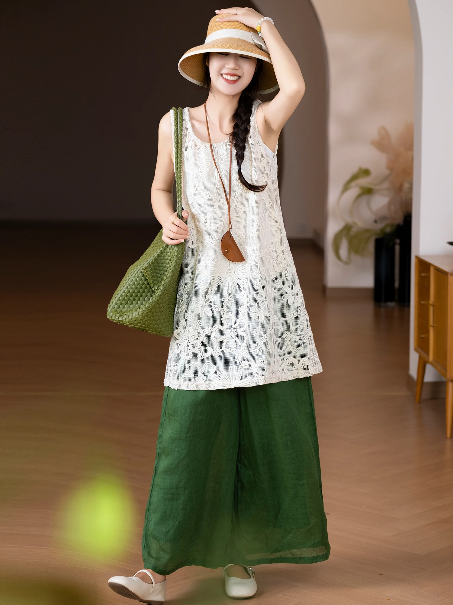 Lightweight Long Sleeveless Top Embossed Feel Cotton Mesh 3D Hook Flower Bohemian Style Casual Loose Fit T-Shirt for Women