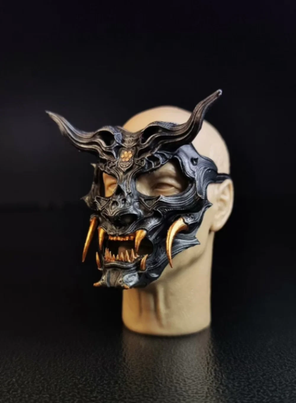 نموذج قناع الجندي بمقياس 1/6 مقاس 12 بوصة