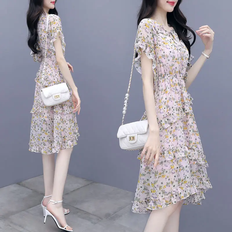 ชุดเดรสชีฟองลายดอกไม้ในฤดูร้อนสไตล์ใหม่รัดเอวแฟชั่นมีสไตล์กระโปรงเค้กนางฟ้าขนาดเล็กและสด