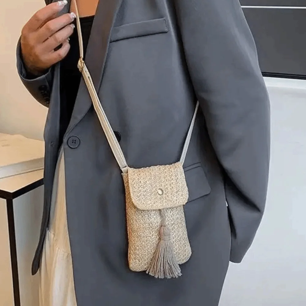 Portable Weaving Straw Woven Handbag Long Tassel Handmade Woman Phone Pouch Niche Design Solid Color Crossbody Bucket Bag Female view 4