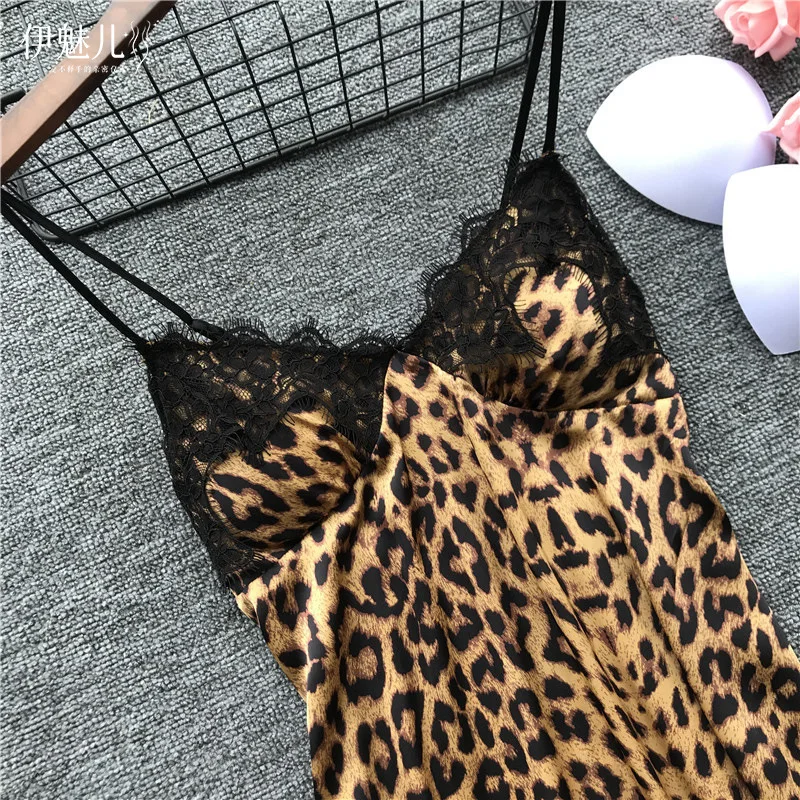 Pijama com estampa de leopardo feminino com almofadas no peito, terno de renda, shorts sexy para primavera e verão